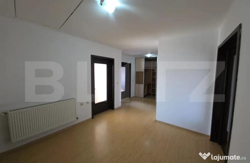 Casă cu 4 camere cu Teren 250 Mp în Central