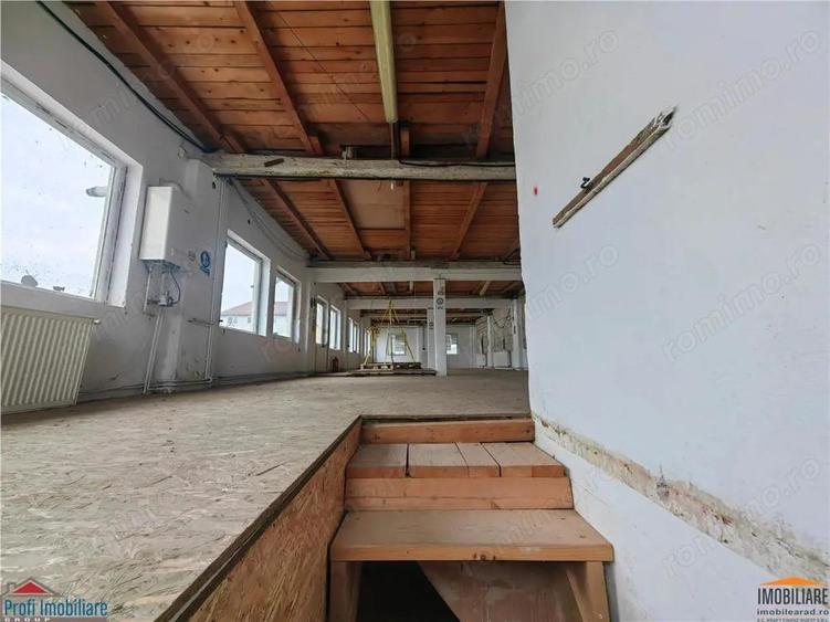 Hala de 300 mp - central - in zona Parneava - 7