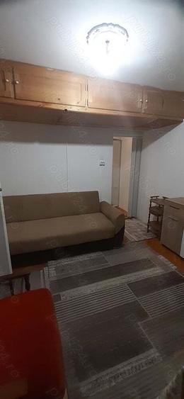 Vand garsoniera in zona decebal la etajul 1 - 7