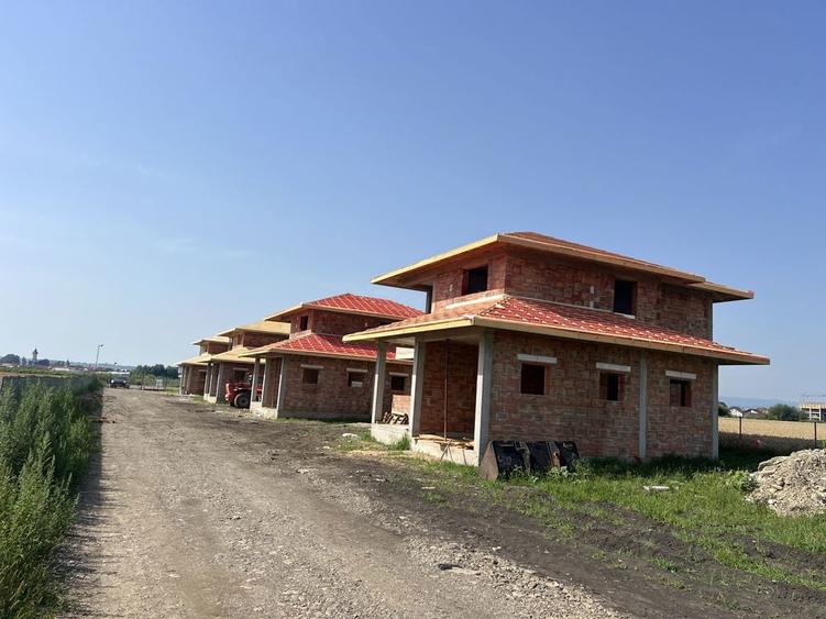 Case de vanzare Complex Rezidential - 1