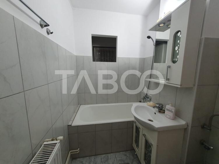 Apartament 2 camere de inchiriat zona 1 Decembrie etaj 2 - 6