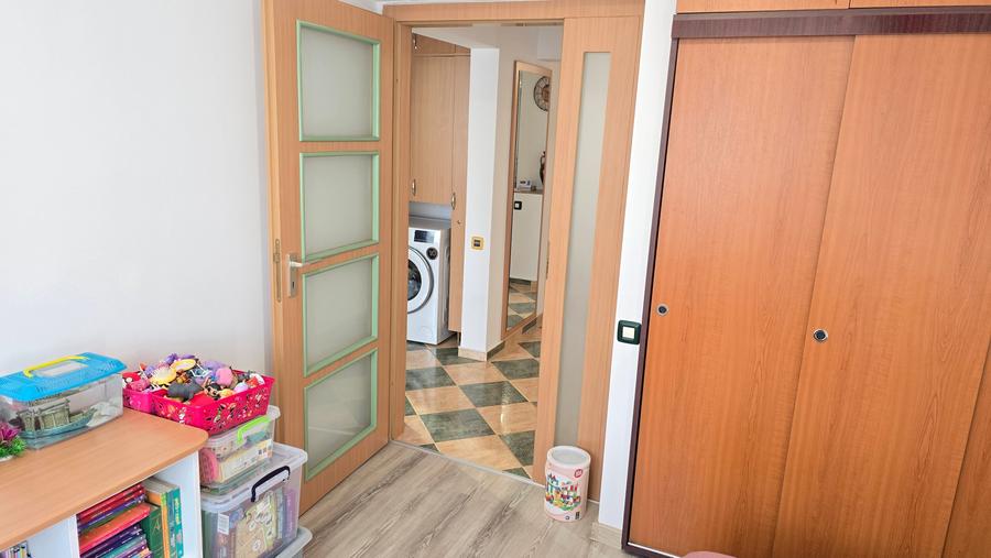 Vand apartament cu 3 camere decomandat in Deva, zona ultracentrala (Al. Neptun), - 10
