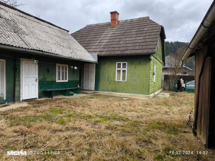 Casa De Vanzare + Anexe 2500 Mp / Putna - 4