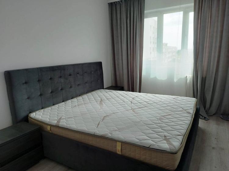 Apartament cu 3 camere semidecomandat în Drumul Taberei — fotografia 1