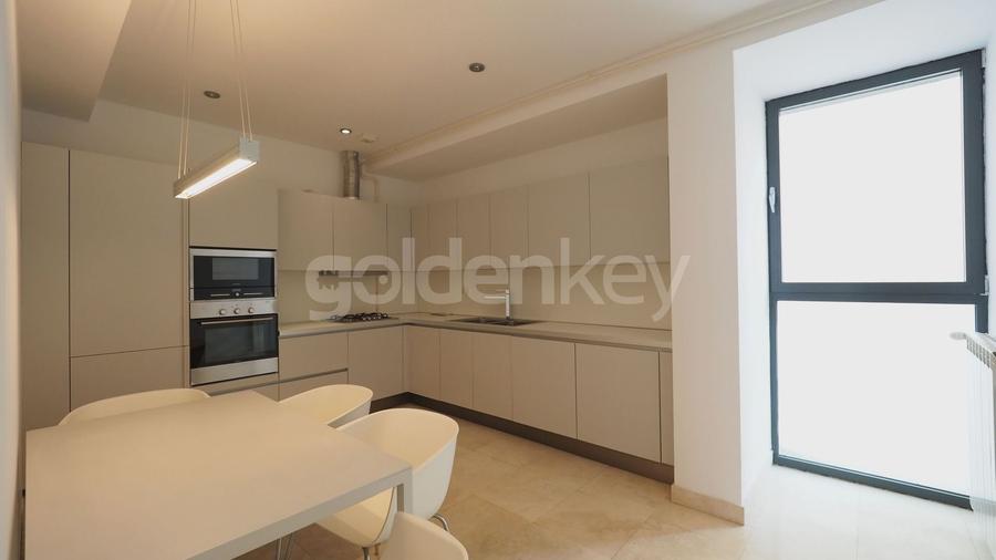 Apartament spatios, luminos, modern cu 4 camere, zona linistita - 4