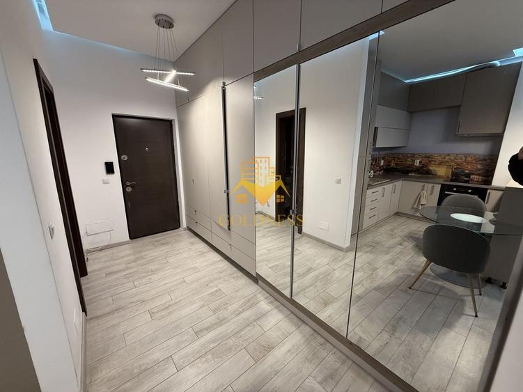 Apartament cu 2 camere semidecomandat în Ultracentral