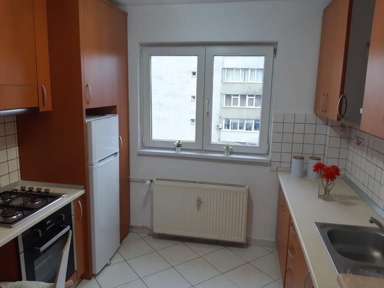 victoriei titulescu,renovat nou,foarte curat,utilat nou,boxa. - 7