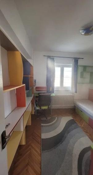 Aparatament 3 camere  decomandat , zona  Cetate - 5