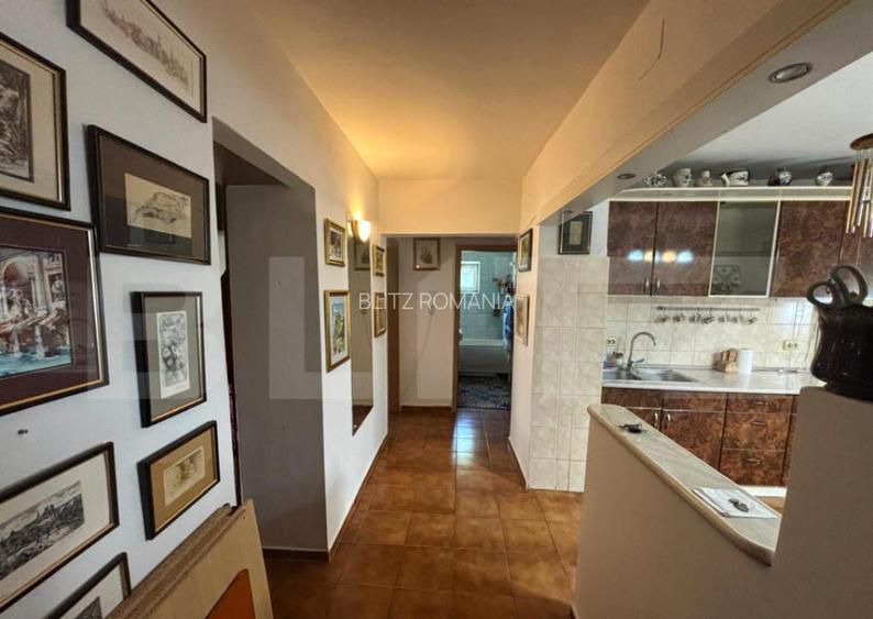 Apartament de vanzare, 3 camere decomandat, Su= 68,70mp, Et. Apartament de vanzare, 3 camere decomandat, Su= 68,70mp, Et.