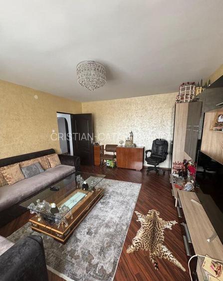 Apartament 3 camere, decomandat, Zona Inel 2