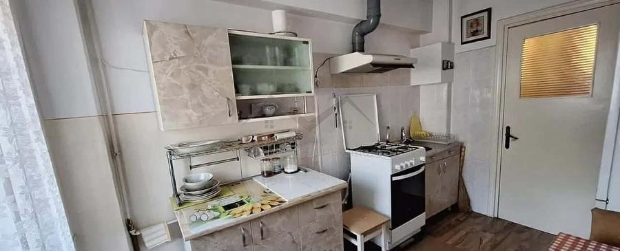 Apartament 3 camere-zona Galata - 4