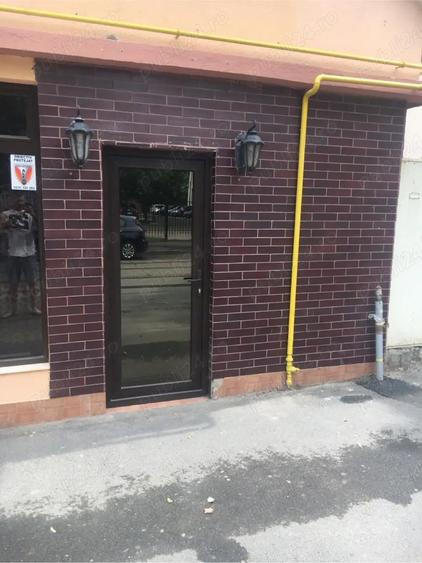 Inchiriez spatiu comercial 100m2 - 1