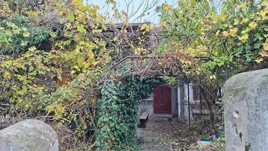 Drumul Sarii casa demolabila