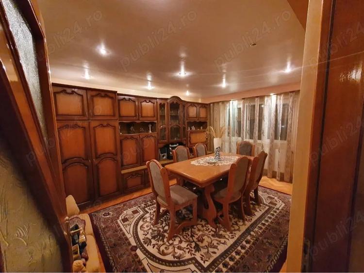 Aprtament | 2 camere+ living | decomandat | Liceul Sportiv Nr.8 - 1