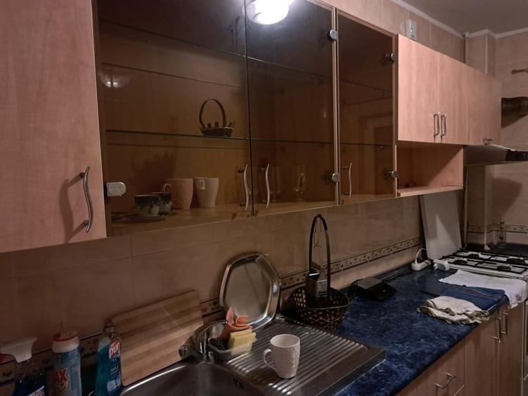 Ofer spre inchiriere ap 2 camere decomandat sector 1 - 3