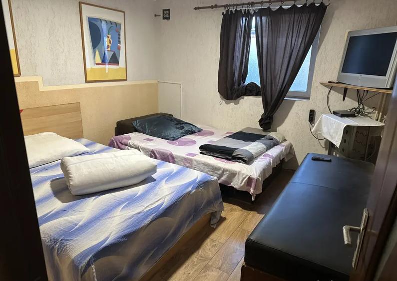 ?? Inchiriez 2 case pentru muncitori capacitate totala 34 locuri - 4