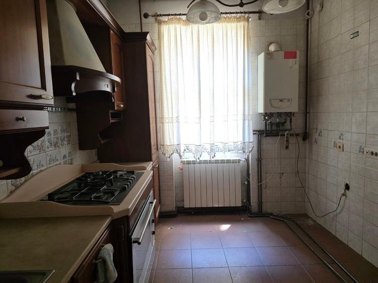 Piata Unirii, pe Bibescu Voda, 3 minute metrou, etajul 1 - 13