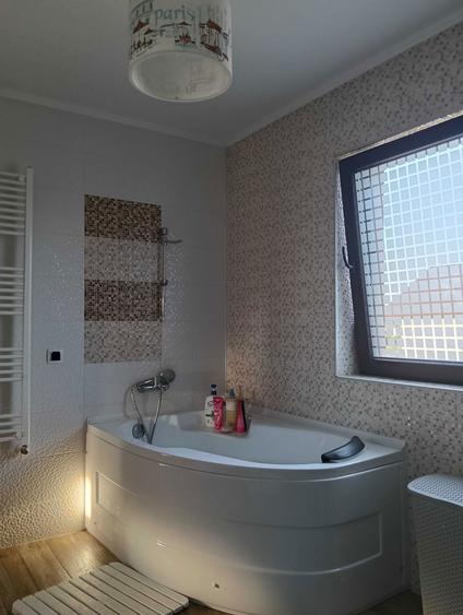 Casa mansardata,Ungheni - 1