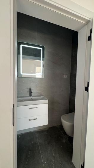 Apartament cu 3 camere decomandat în Tunari