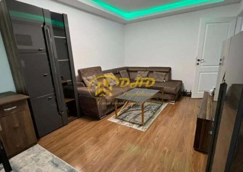 Ap. 2 cam decomandat Palas, renovat, centrala, AC - 7