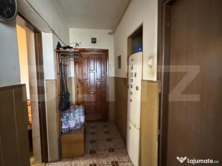 Apartament cu 2 camere, decomandat in Simeria - 1
