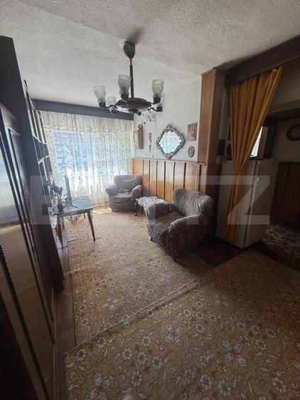 Apartament cu 4 camere decomandat, mobilat în Ultracentral