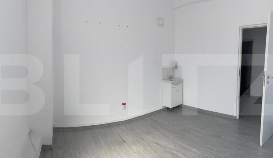 Cladire individuala, 1000 mp, ideala pentru sediu administra - 33