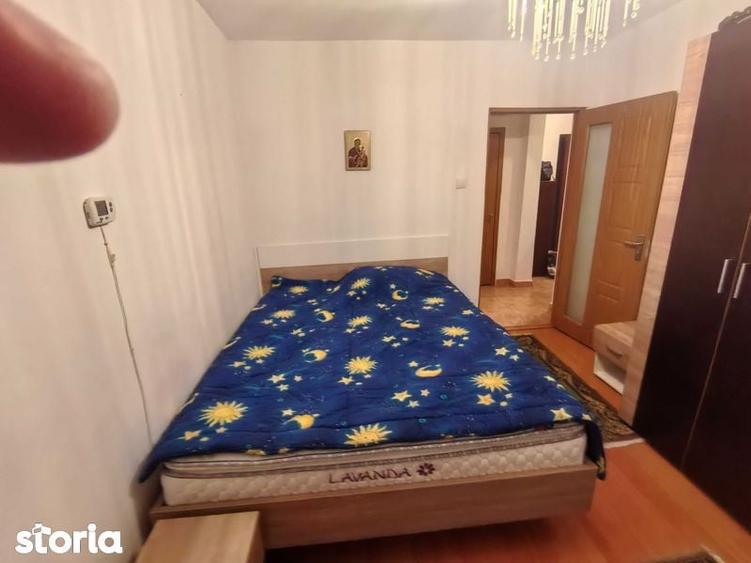 Inchiriez apartament 2 camere in zona micro 6 Pavcom Targoviste - 1