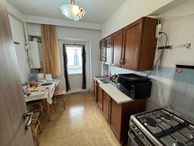 Nicolina, CUG, langa Selgros - Apartament 2 camere, decomandat, comision 0 - 10