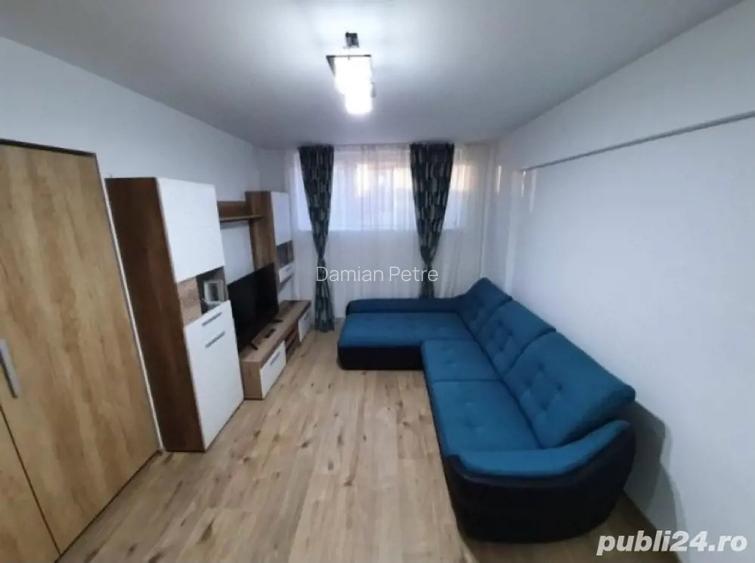 Proprietar vand garsoniera demisol