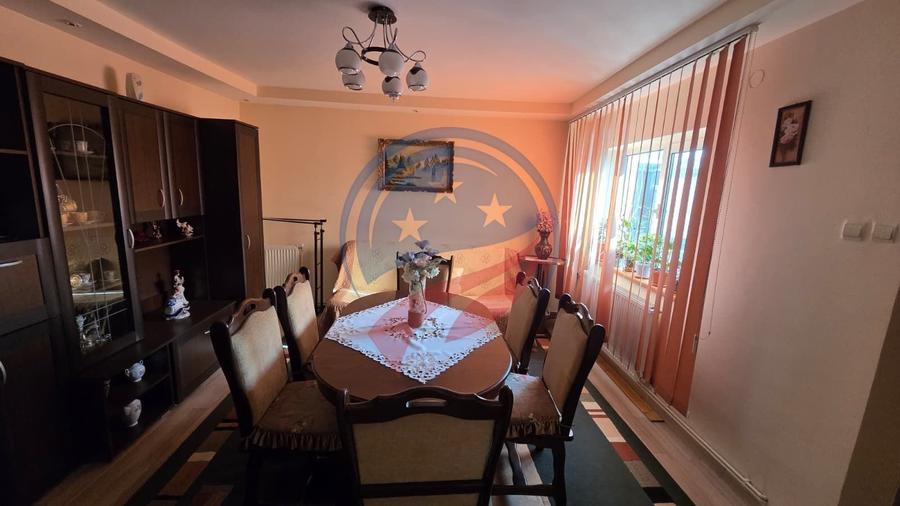 Casă primitoare, excelent poziționată, ideală pentru o familie! - 2