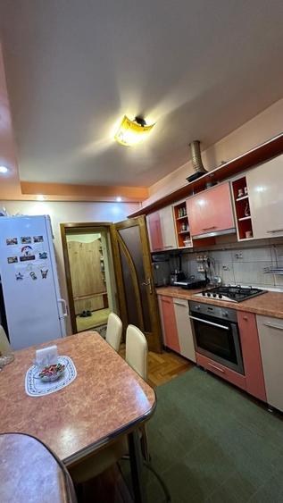 Apartament ultrafinisat, mobilat si utilat situat in zona C.R.Vivu - 8