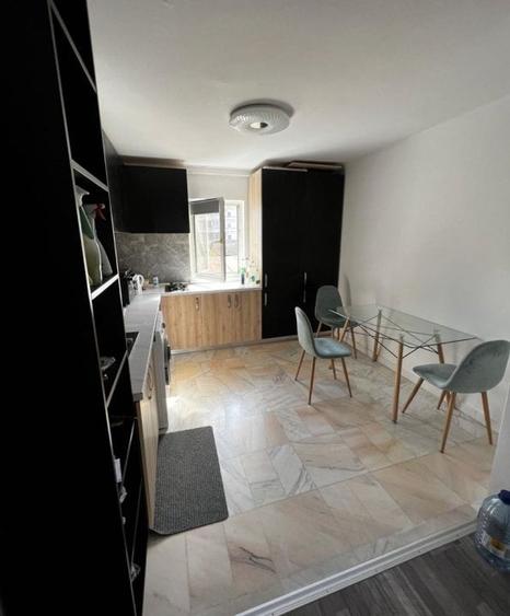 Apartament cu 4 camere in complexul studentesc - 2