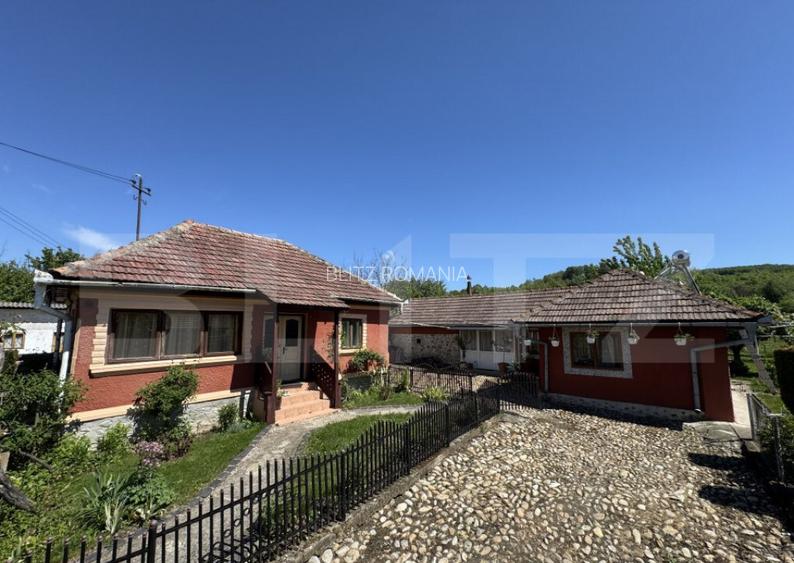 Casa plan parter cu 4 camere, 160 mp si 13000 mp teren, zona Casa plan parter cu 4 camere, 160 mp si 13000 mp teren, zona