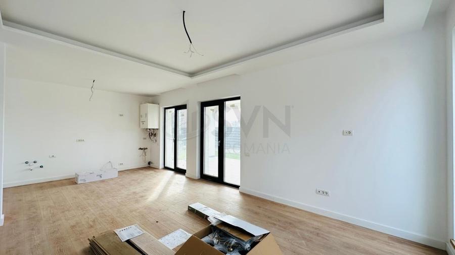 REV2004640 Vila de vanzare cu panouri solare - 4