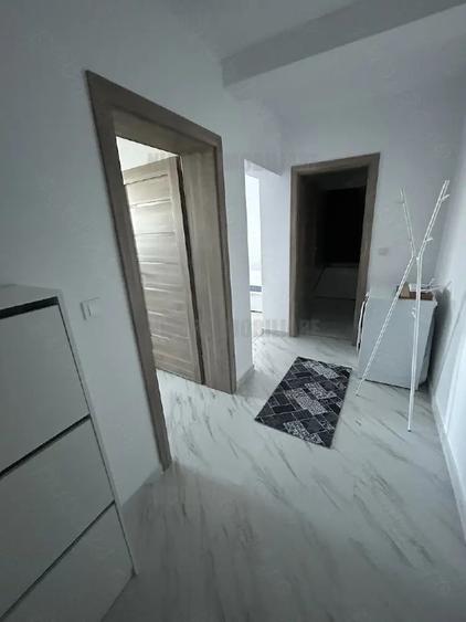 Apartament 1 camera - decomandat - prima inchiriere - 310 euro - 4