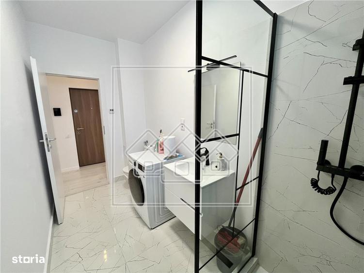 Ap decomandat de lux, cu 2 camere si 2 terase mari, bloc nou, cu lift - 2