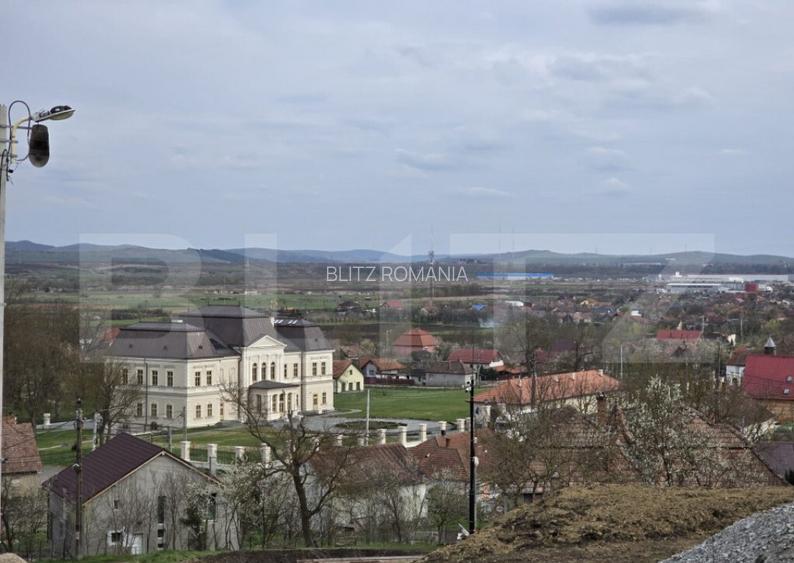 Casa Demolabila in Rascruci cu teren de 1938 mp si front de