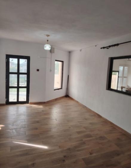 Casă de vânzare  - 8