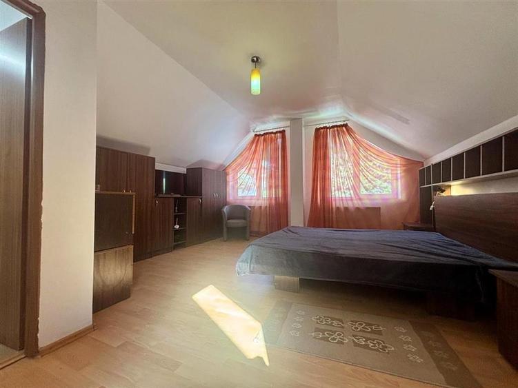 Vila Impunatoare cu Piscina pentru Familie sau Investitie Turistica - 38