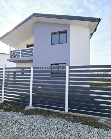 Vila individuala - 4 camere - 2 bai - camera tehnica - 2 min de STV Vila individuala - 4 camere - 2 bai - camera tehnica - 2 min de STV