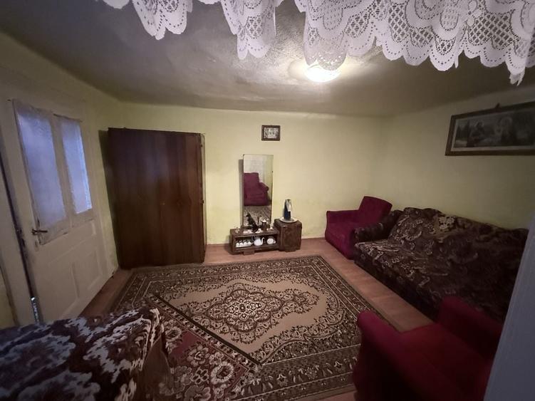 Casă cu 2 camere în Dumbrăvița