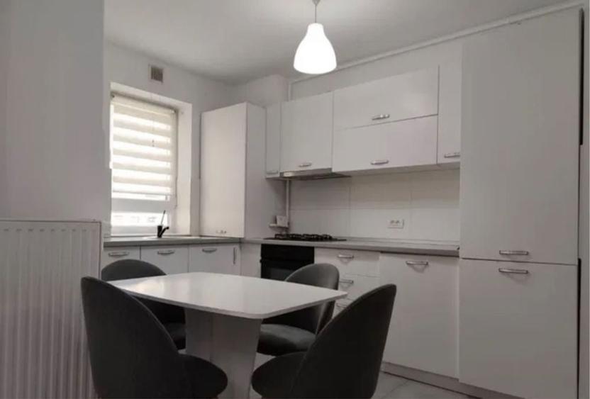 Inchiriez apartament kasper Coresi - 3