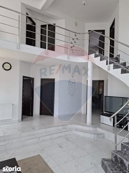 Casa / Vila cu 5 camere de vanzare - 17