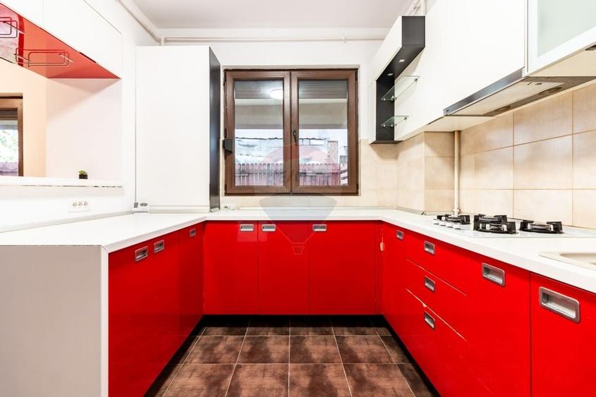 Apartament cu 4 camere si gradina proprie de vanzare/ str.  Amurgului - 14