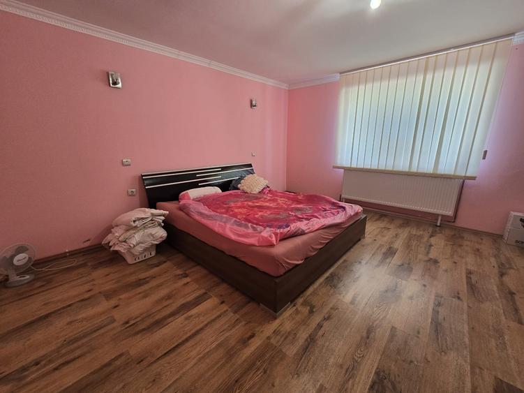 Casă în Birda cu 3 camere + living, 1.439 mp teren - 5