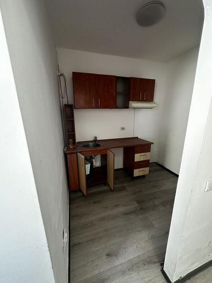 Vand garsoniera 31 mp - 6