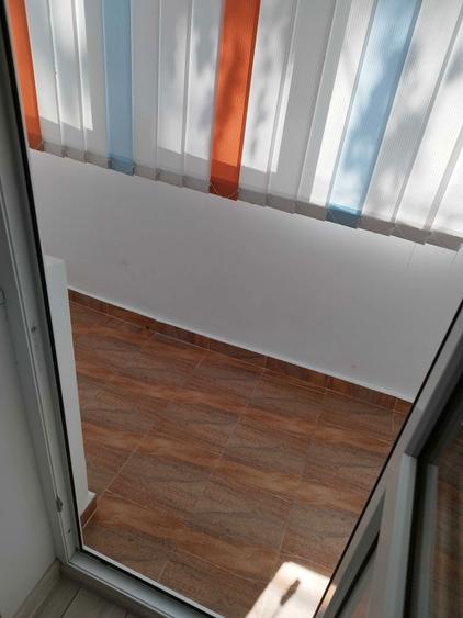 De inchiriat apartament de 3 camere nemobilat - 2