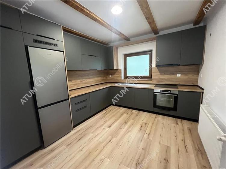 Cabana cu 7 camere 7 bai si teren 1000 mp in Avrig zona Mlaci - 10