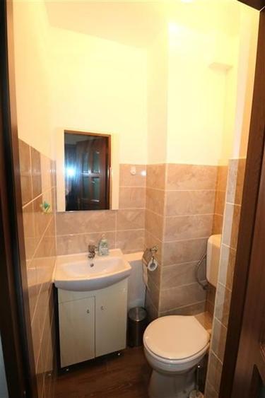 Apartament 3 camere , centrala proprie , zona Circumvalatiunii - 12
